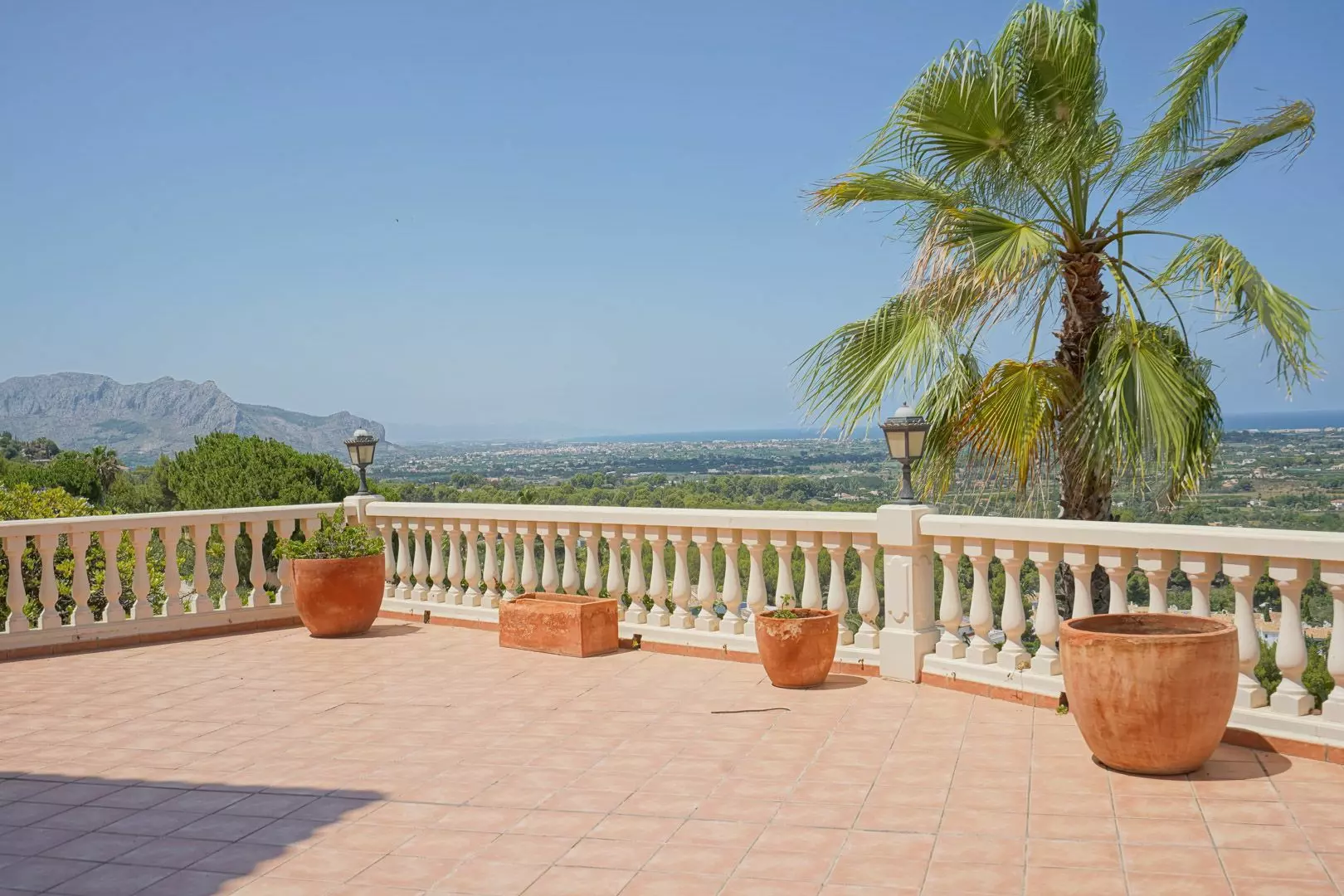 5-bedroom Villa In Pedreguer, Spain (392 M²)
