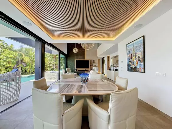 4-bedroom Villa In Calpe, Spain (346 M²)