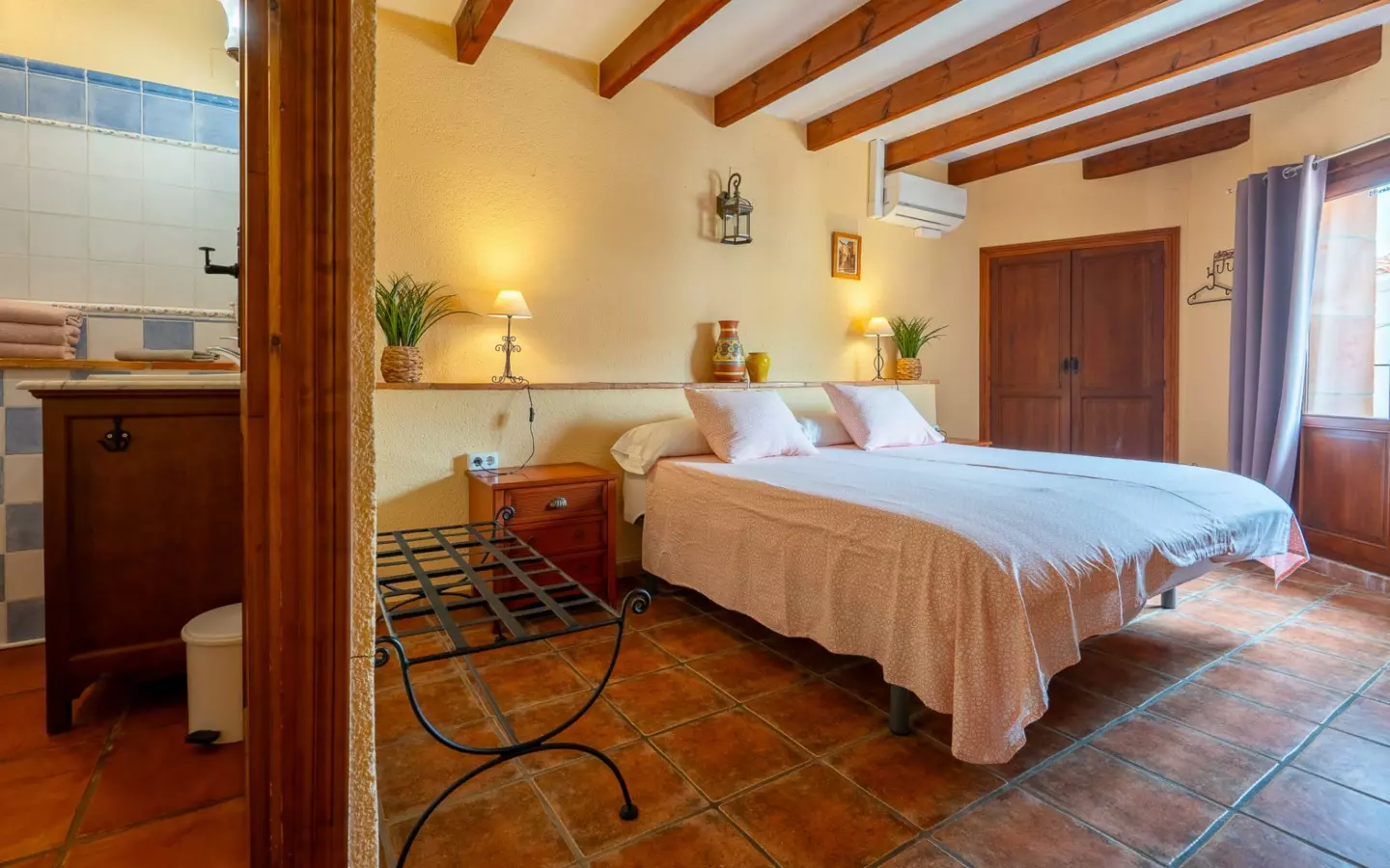 6-bedroom Commercial Unit In Sagra, Spain (426 M²)