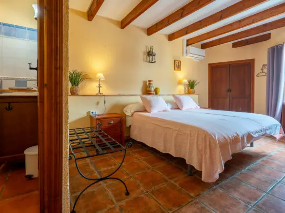 6-bedroom Commercial Unit In Sagra, Spain (426 M²)