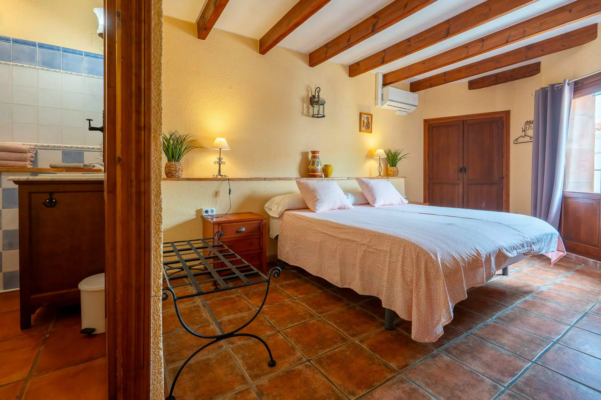 6-bedroom Commercial Unit In Sagra, Spain (426 M²)