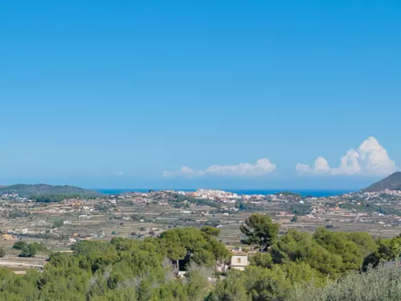 Plot In Moraira, Spain (801 M² Plot)