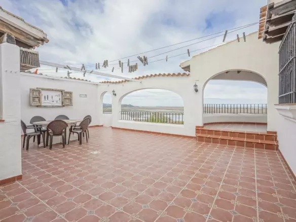 5-bedroom Villa In El Rafol D’almunia, Spain (307 M²)