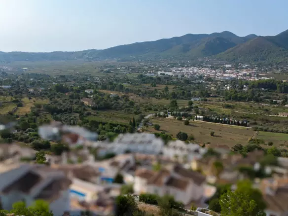 Plot In Jalon – Xalo, Spain (653 M² Plot)