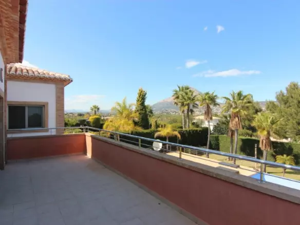 5-bedroom Villa In Jávea – Xàbia, Spain (450 M²)