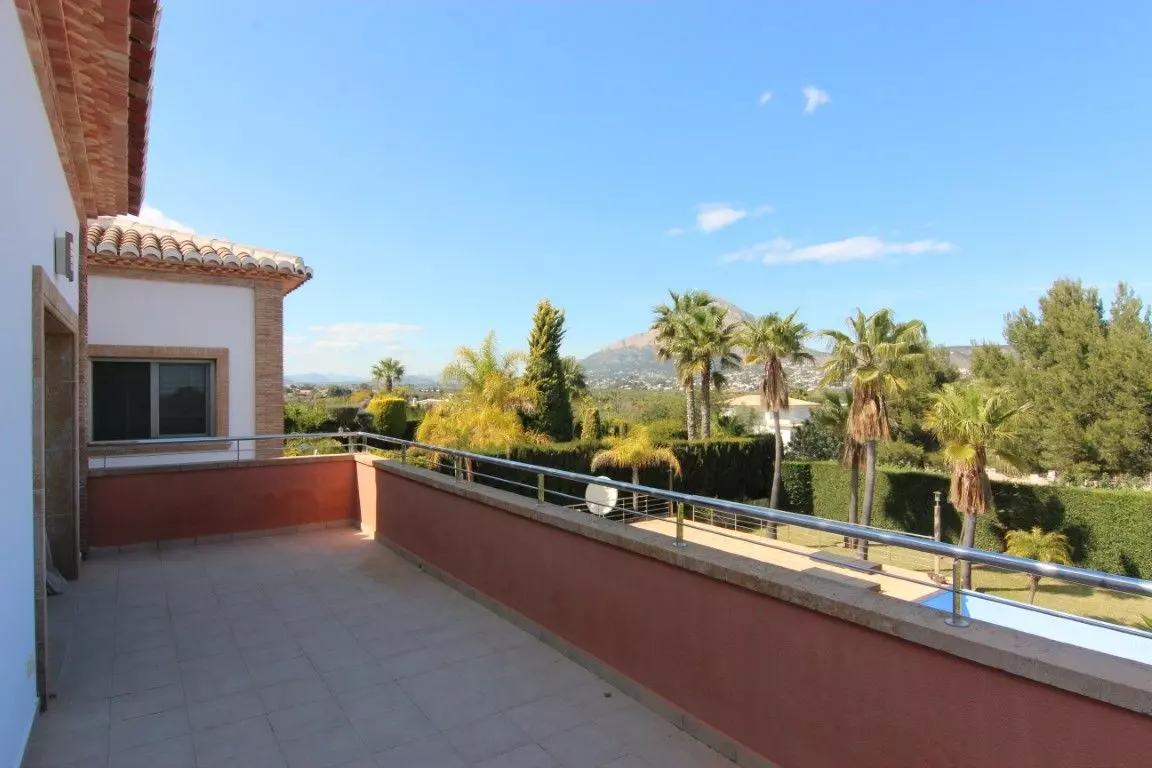 5-bedroom Villa In Jávea – Xàbia, Spain (450 M²)