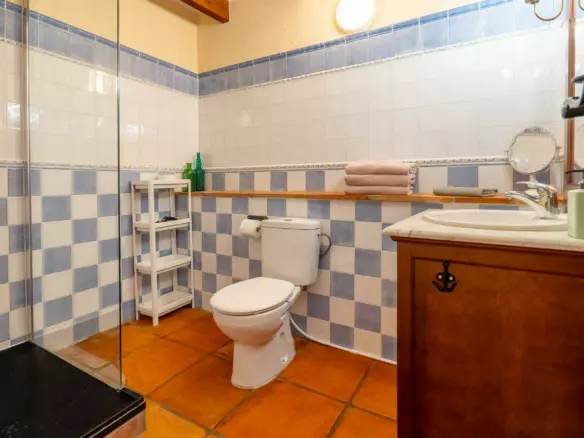 6-bedroom Commercial Unit In Sagra, Spain (426 M²)