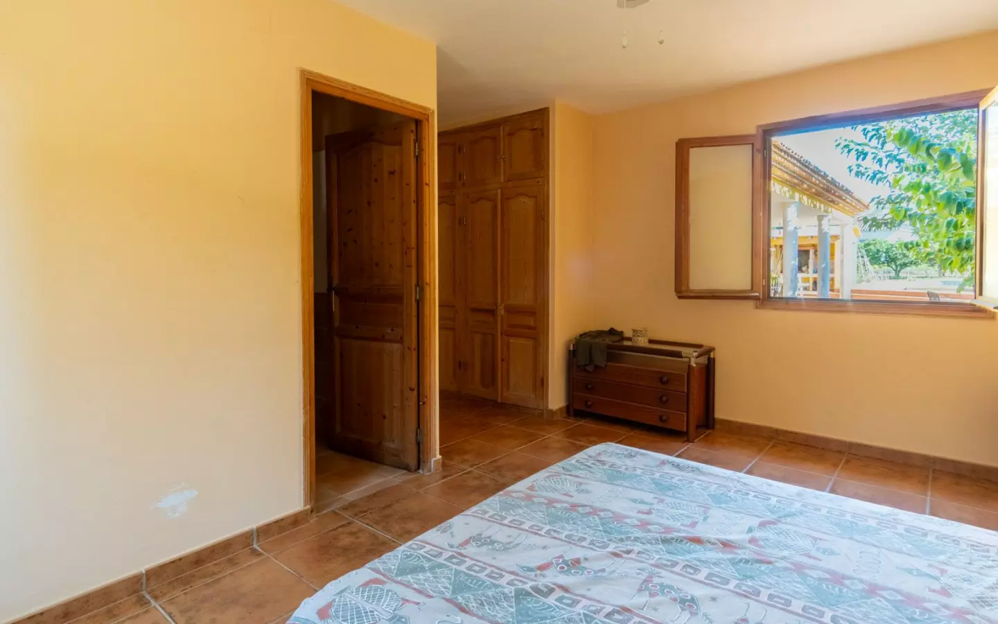 6-bedroom Villa In Pedreguer, Spain (361 M²)