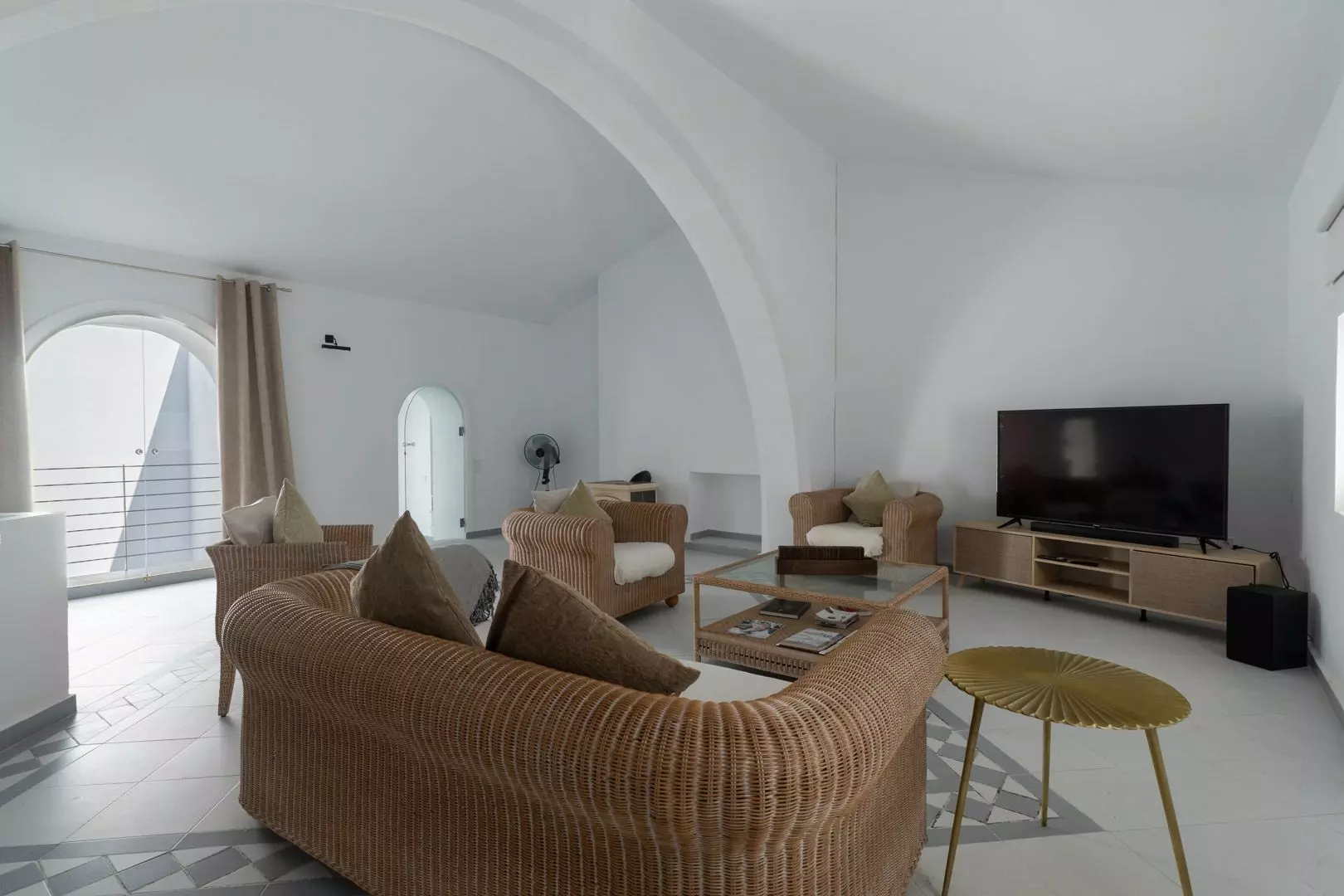 3-bedroom House In Oliva, Spain (289 M²)