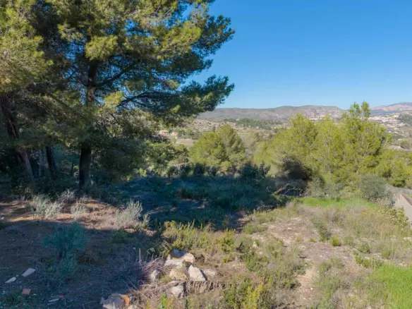 Plot In Moraira, Spain (801 M² Plot)