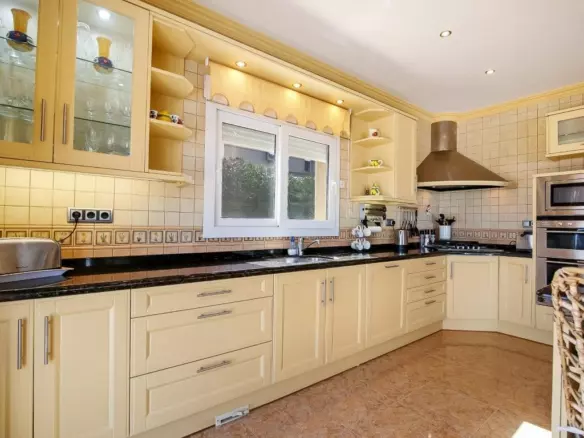 4-bedroom Villa In Benissa, Spain (370 M²)