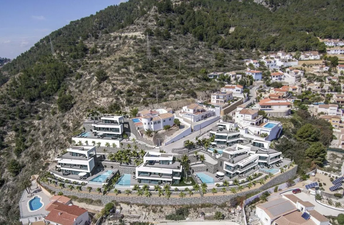 4-bedroom Villa In Calpe, Spain (410 M²)