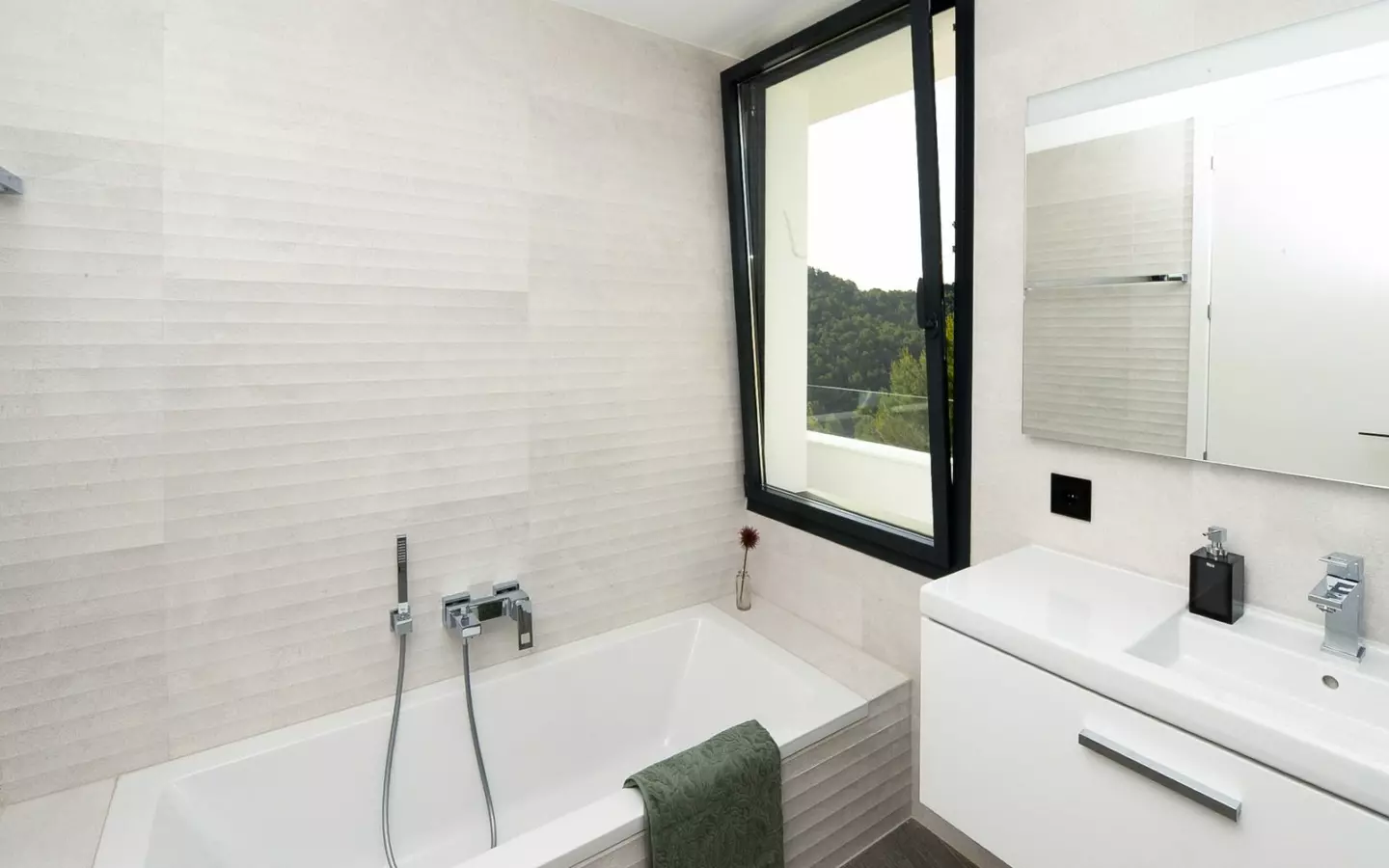 3-bedroom Villa In Jávea – Xàbia, Spain (374 M²)