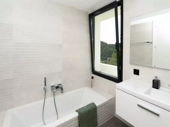 3-bedroom Villa In Jávea – Xàbia, Spain (374 M²)