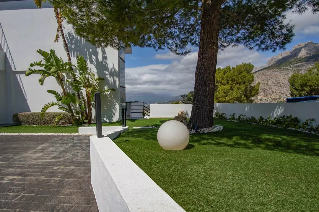 6-bedroom Villa In Altea, Spain (547 M²)