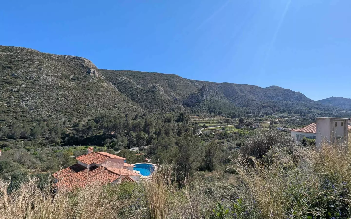 3-bedroom Villa In Pedreguer, Spain (160 M²)