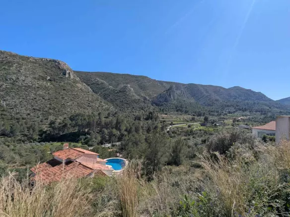 3-bedroom Villa In Pedreguer, Spain (160 M²)