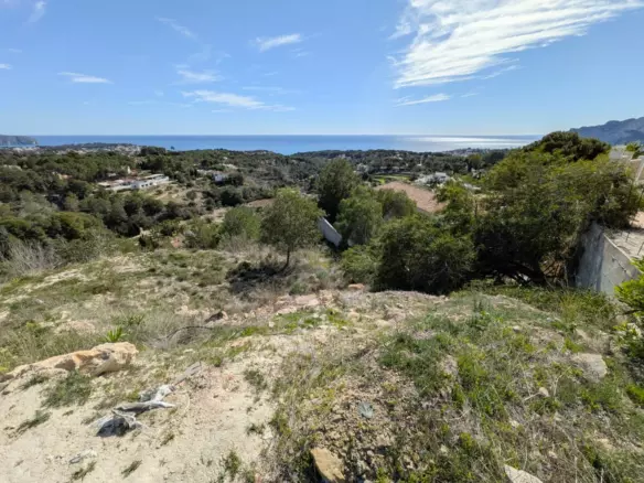 Plot In Benissa, Spain (1.056 M² Plot)