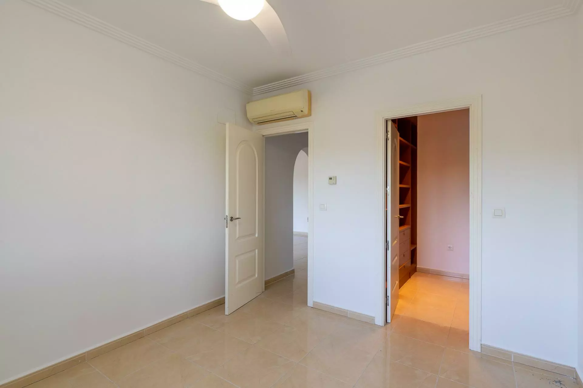 4-bedroom Villa In Beniarbeig, Spain (376 M²)