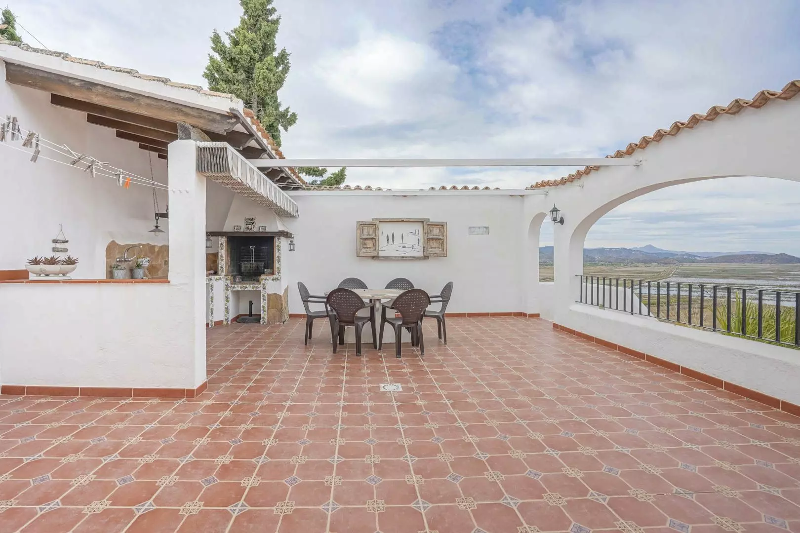 5-bedroom Villa In El Rafol D’almunia, Spain (307 M²)
