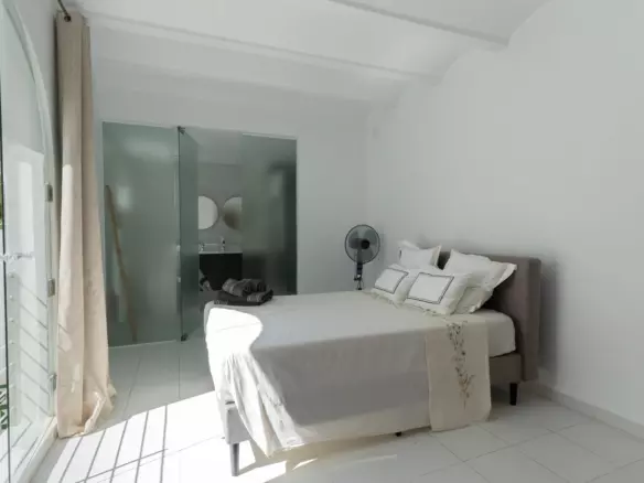 3-bedroom House In Oliva, Spain (289 M²)
