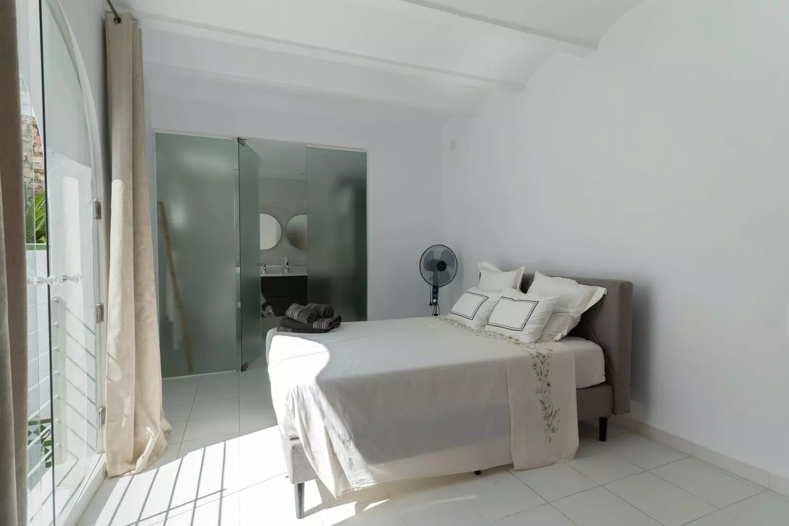 3-bedroom House In Oliva, Spain (289 M²)