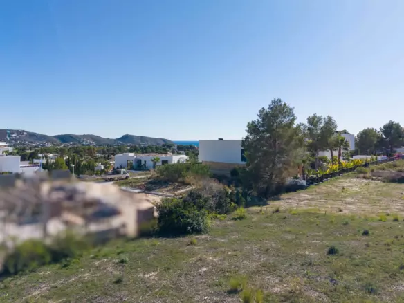 Plot In Moraira, Spain (811 M² Plot)