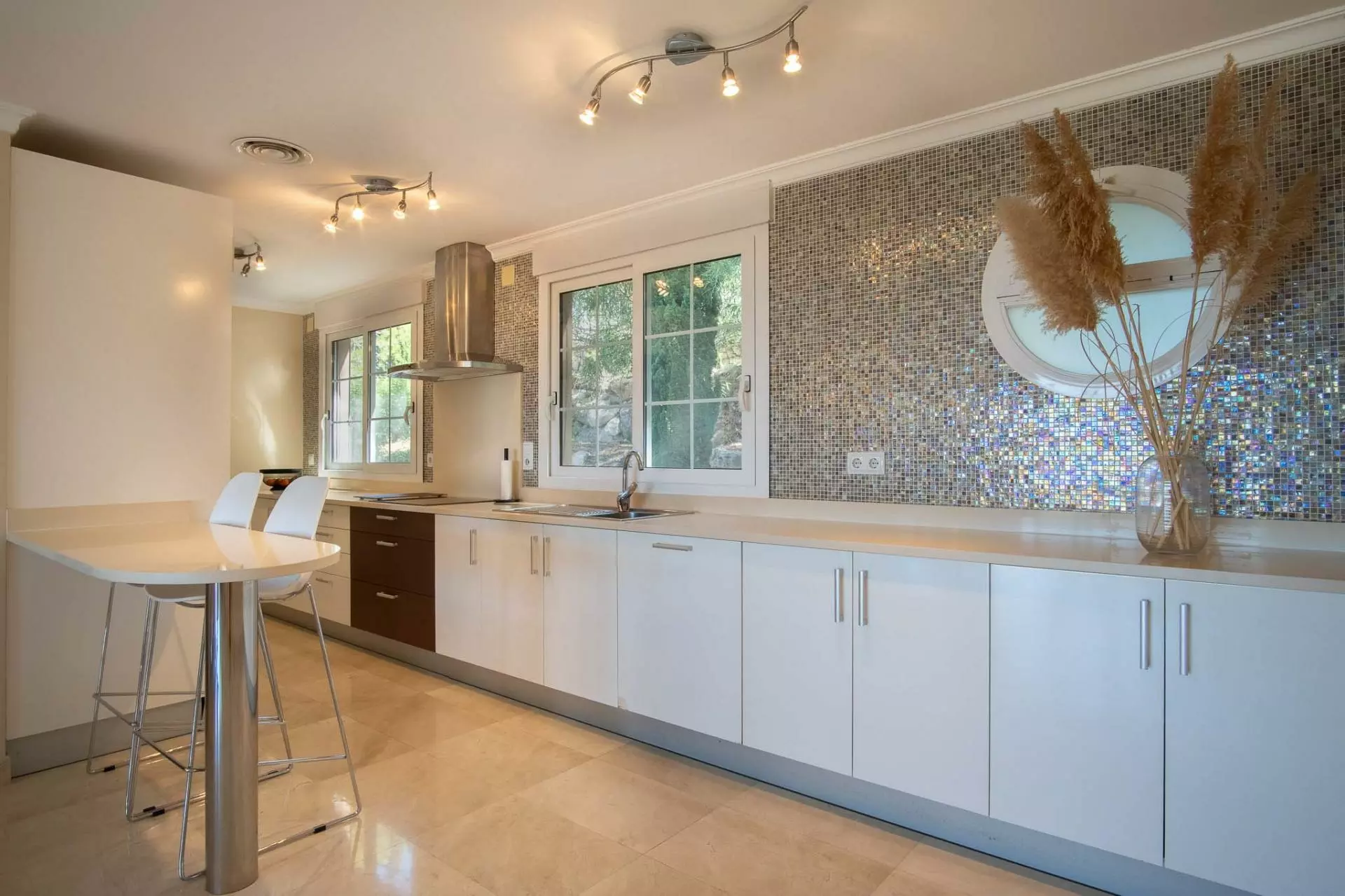 2-15-65bf0d 3-bedroom Apartment In Pedreguer, Spain (310 M²)
