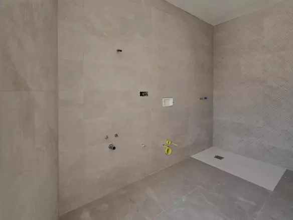 3-bedroom Villa In Els Poblets, Spain (225 M²)