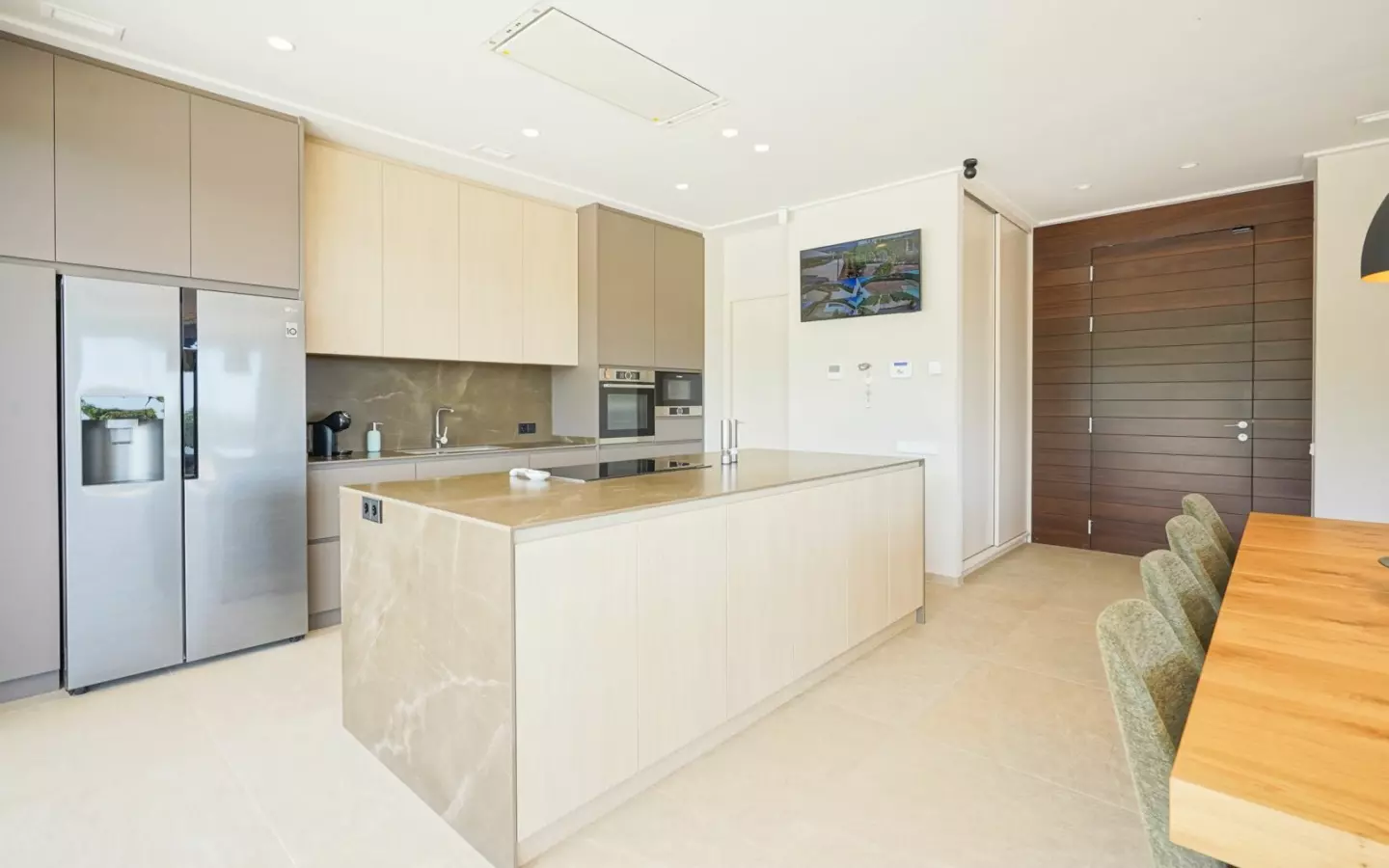 3-bedroom Villa In Pedreguer, Spain (225 M²)