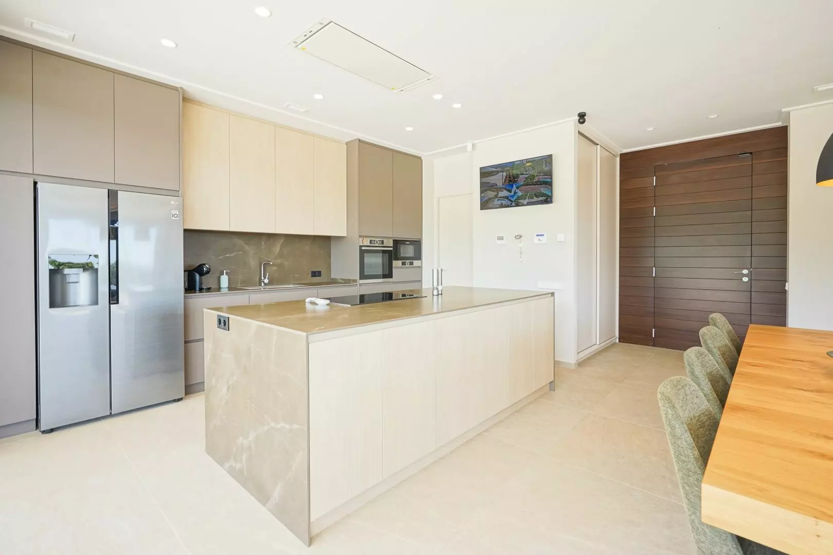 3-bedroom Villa In Pedreguer, Spain (225 M²)