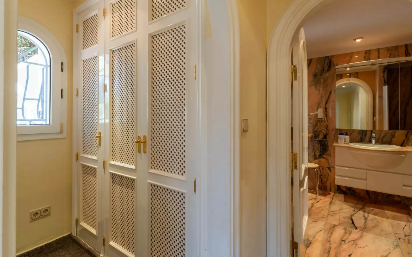 5-bedroom Villa In Benissa, Spain (565 M²)