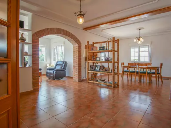 5-bedroom Villa In Calpe, Spain (345 M²)