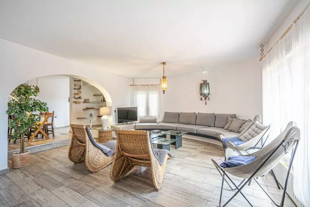 6-bedroom Villa In Calpe, Spain (350 M²)