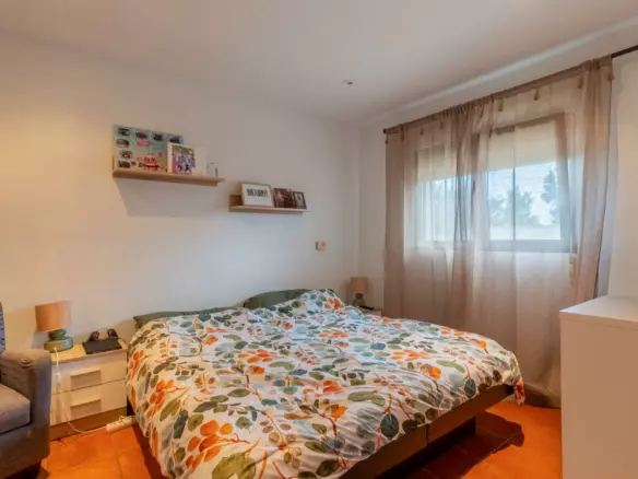 5-bedroom Villa In Ondara, Spain (1.025 M²)