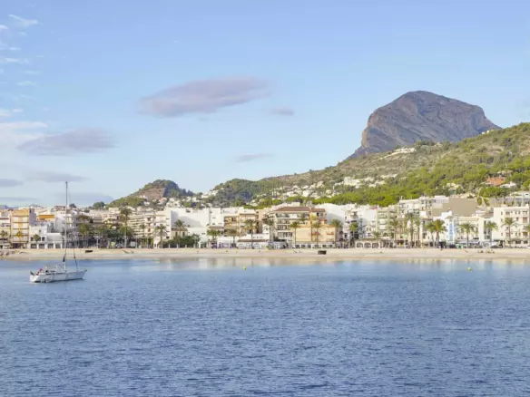4-bedroom Villa In Jávea – Xàbia, Spain (422 M²)
