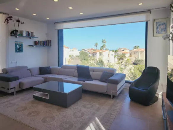 4-bedroom Villa In Benitachell, Spain (199 M²)