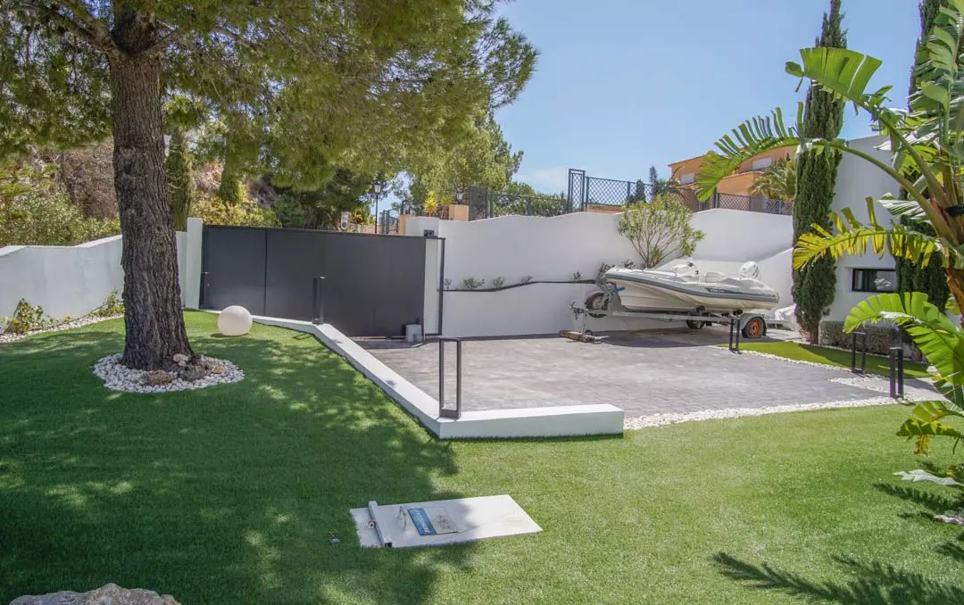6-bedroom Villa In Altea, Spain (547 M²)