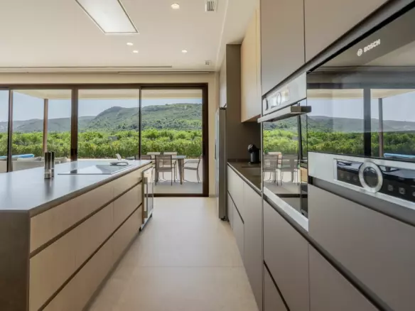 3-bedroom Villa In Pedreguer, Spain (225 M²)