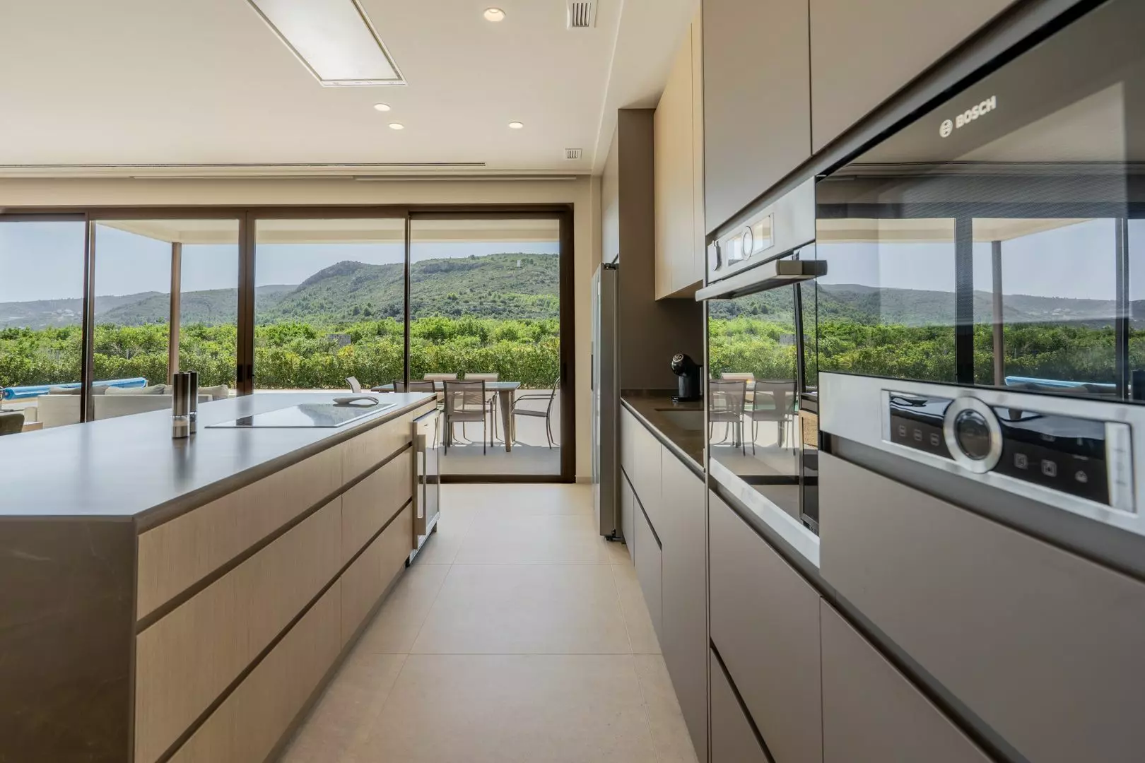 3-bedroom Villa In Pedreguer, Spain (225 M²)
