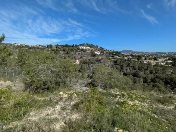 Plot In Benissa, Spain (1.056 M² Plot)