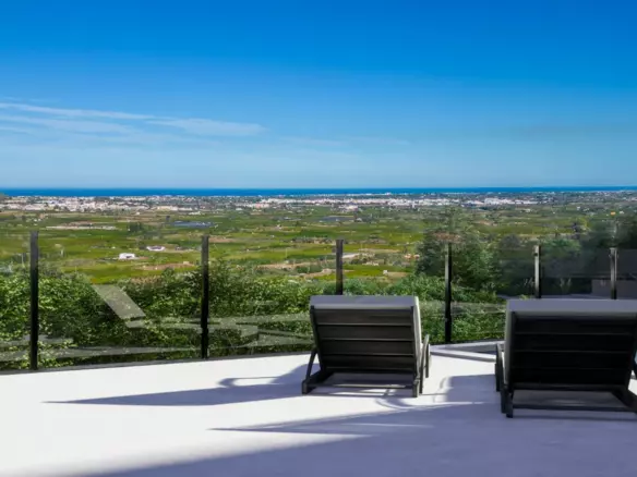 3-bedroom Villa In Pedreguer, Spain (132 M²)