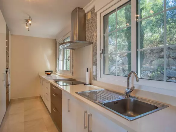 3-bedroom Apartment In Pedreguer, Spain (310 M²)