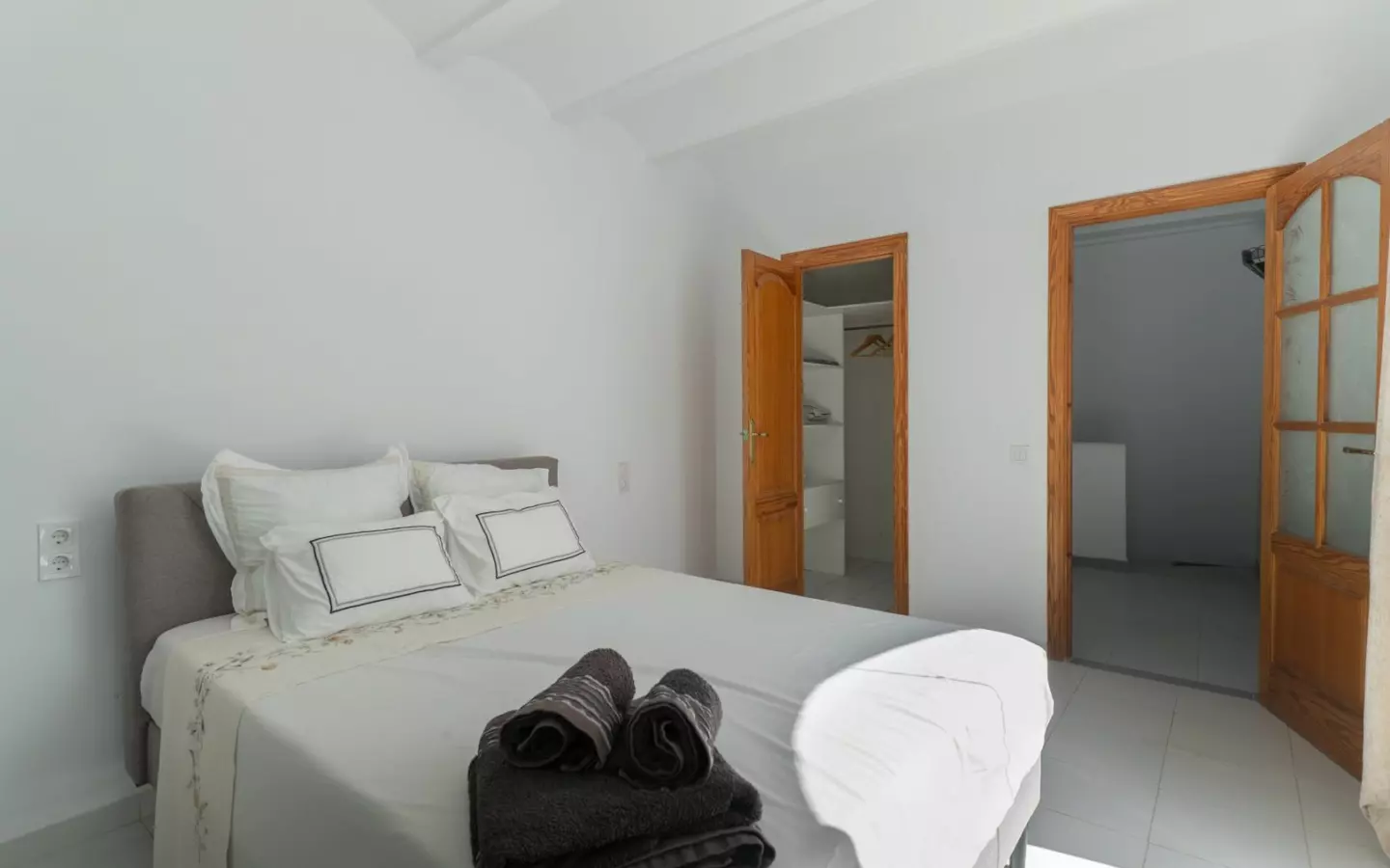 3-bedroom House In Oliva, Spain (289 M²)