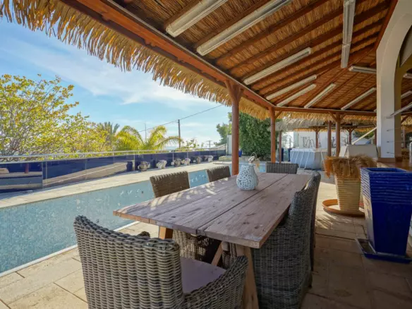 3-bedroom Villa In Calpe, Spain (529 M²)