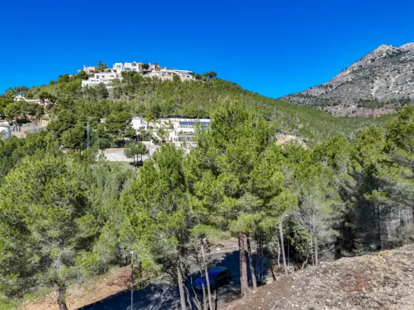 Plot In Altea, Spain (985 M² Plot)