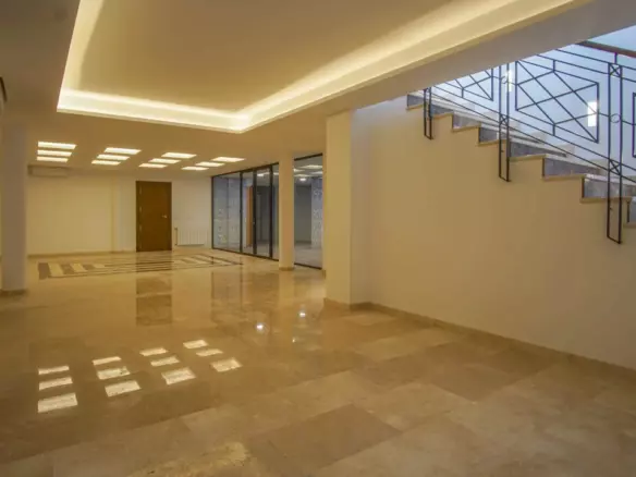 5-bedroom Villa In L’alfas Del Pi, Spain (810 M²)