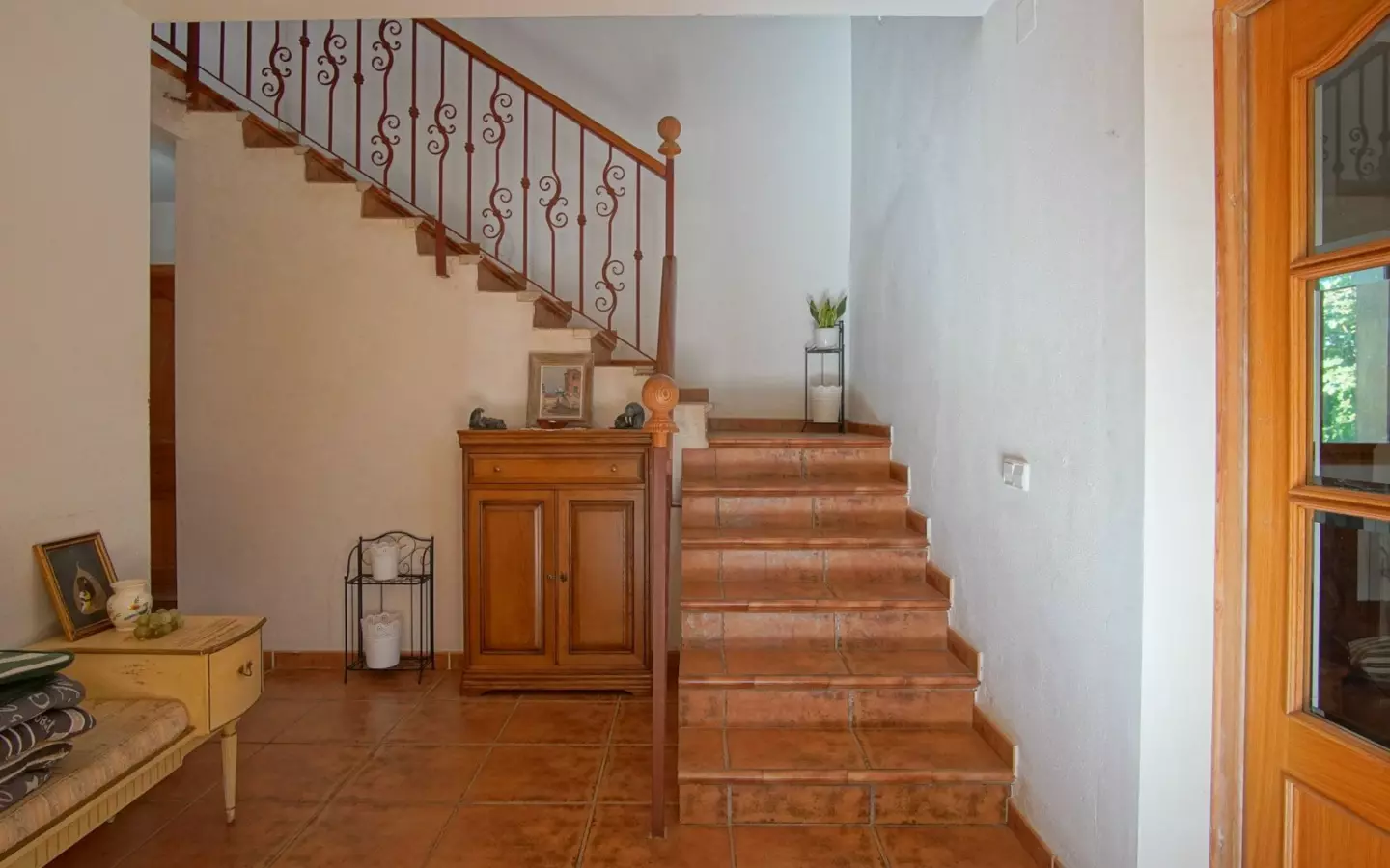 6-bedroom Villa In Pedreguer, Spain (361 M²)