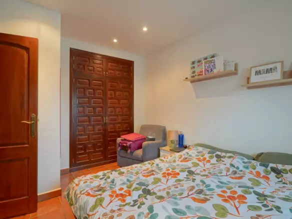 5-bedroom Villa In Ondara, Spain (1.025 M²)