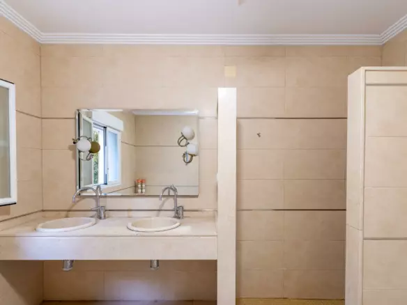 4-bedroom Villa In Beniarbeig, Spain (376 M²)